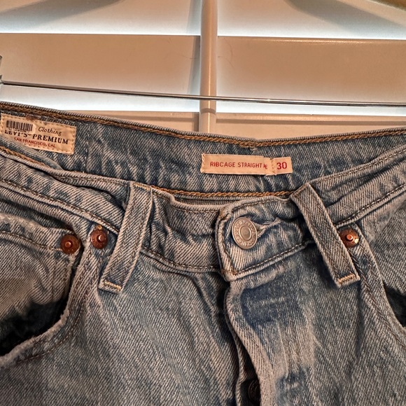 RIBCAGE LEVI’S JEANS WITH BUTTON FLY! W30 - Picture 5 of 5